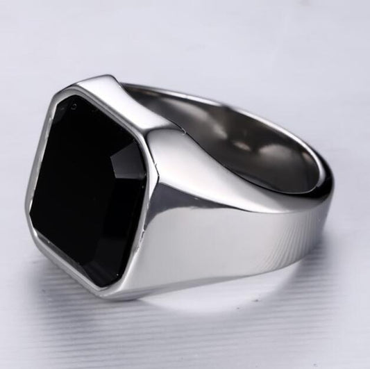 LUXGONSNI Obsidian Signet Ring